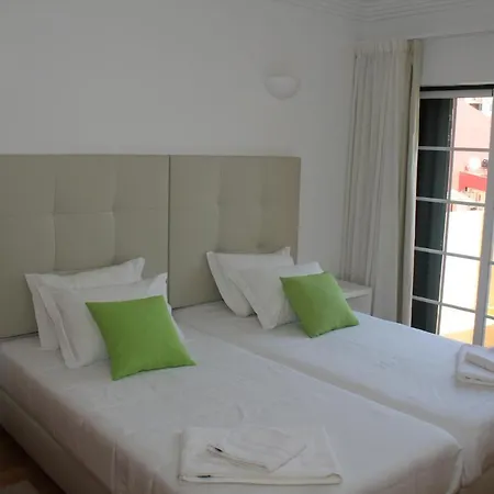 V2 Z * Olhos de Agua (Albufeira)