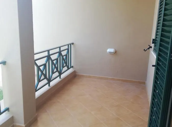 V2 Z Villa *